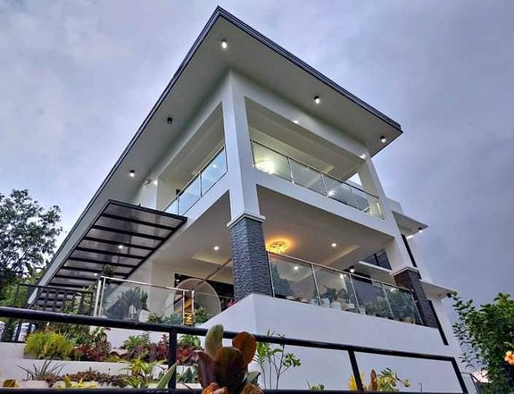 Furnished 5-bedroom Single Detached House For Sale in Cebu City Cebu