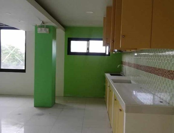 BUILDING FOR SALE IN TARLAC
