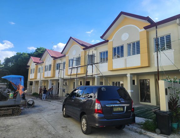 3-bedroom Townhouse For Sale in Cainta, Rizal