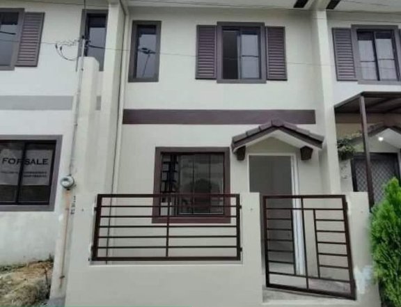 2-bedroom Reana Inner Unit Townhouse For Sale in General Trias Cavite