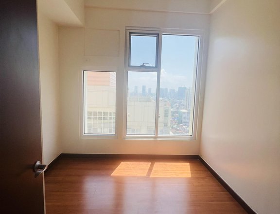 three bedroom makati city area medical center rcbc Rent to own condo