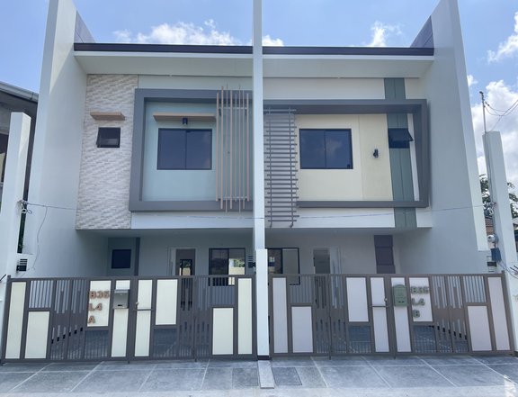 3 bedroom Duplex House for Sale n Molino Bacoor Cavite with Balcony