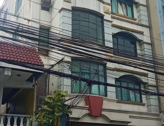 6 Storey Building for Sale in Mandaluyong City