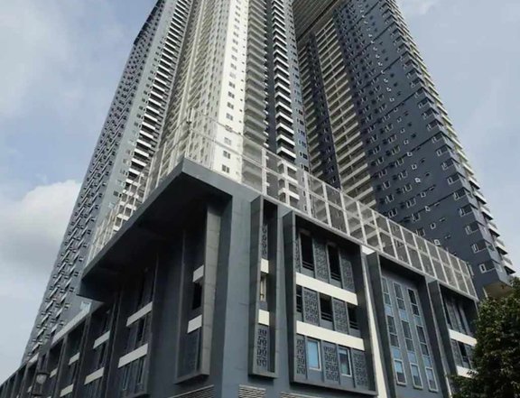 1 Bedroom Unit with Balcony for Sale in Aspire Tower Libis Quezon City