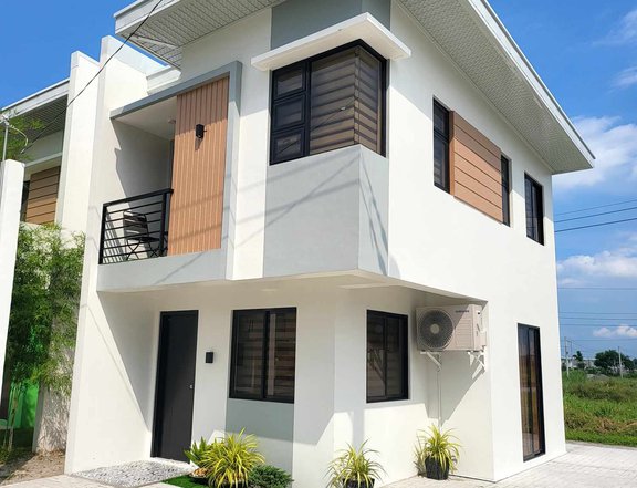 3-bedroom Single Attached House For Sale in Mabalacat Pampanga