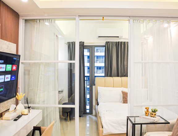 FAME RESIDENCES - 1BR WITH BALCONY