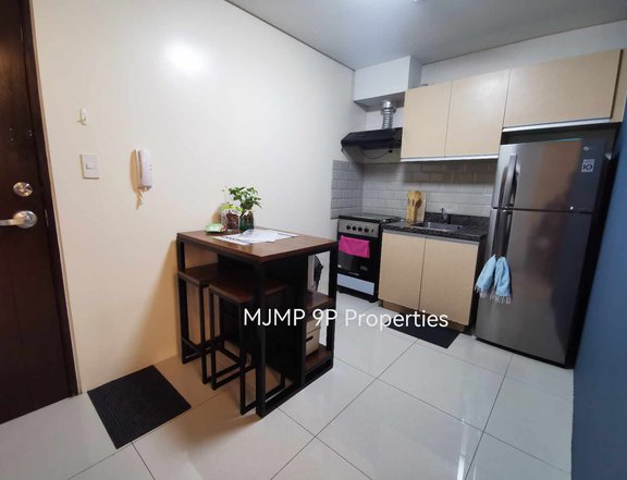FOR RENT FURNISHED 1 BEDROOM CONDO IN TAGUIG