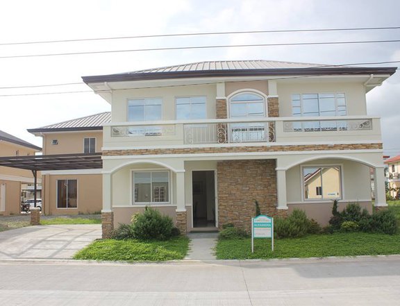 4 Bedroom House and Lot for Sale in Near Clark International Airport