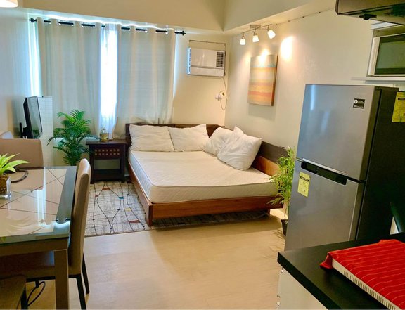 FOR RENT Studio fully furnished unit in Avida Altura Alabang