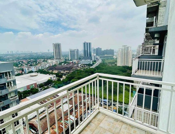 3-bedroom bi-level with balcony Condo For Sale in Pasig Metro Manila