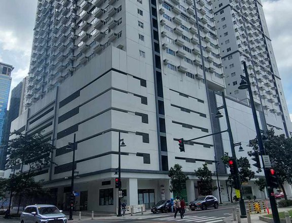 reopened 1br with balcony condo for sale in Uptown  BGC  Avida Turf