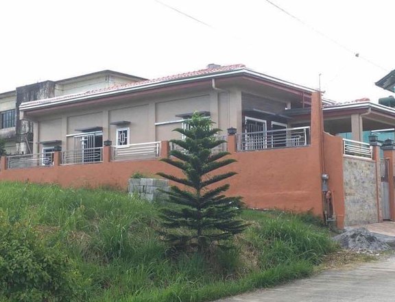 2 house for sale in tagaytay next to Serin Mall, Fora Mall