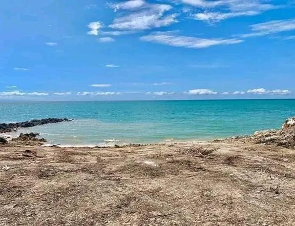 Beach lot with complete amenities