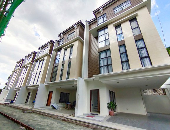3 Bedroom w/ FamilyHall 4 Storey Townhouse for sale in Tandang Sora QC