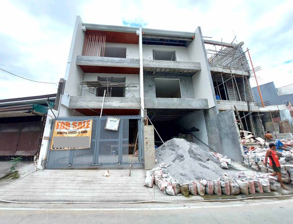 3 Storey Townhouse for sale in Teachers Village, Diliman Quezon City