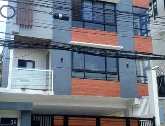 4-bedroom 4 Storey Townhouse For Sale in Tandang Sora Quezon City