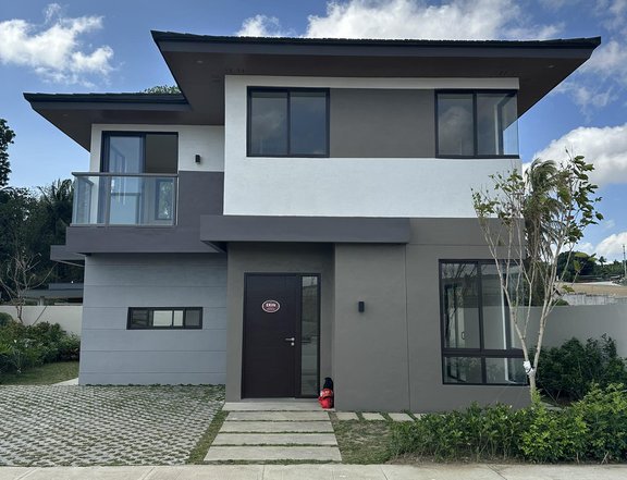 3-bedroom Single Detached House For Sale in Nuvali Santa Rosa Laguna