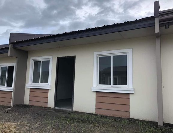 2 BR HOUSE AND LOT ( ROW HOUSE)