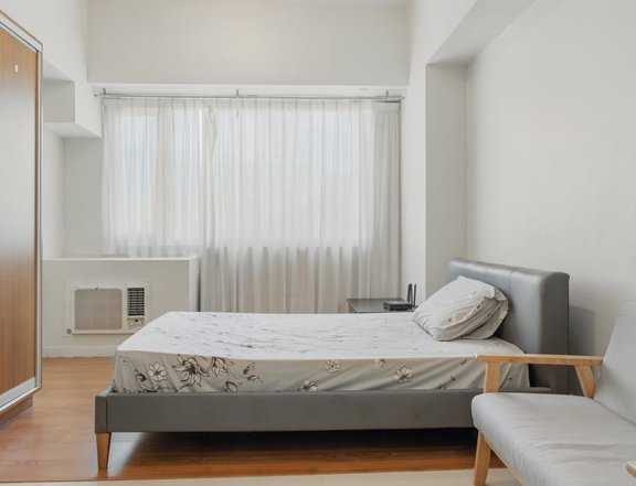 BRAND NEW STUDIO Unit FOR SALE at ETON TOWER MAKATI