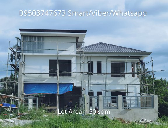 4-bedroom Single Detached House For Sale near Tagaytay