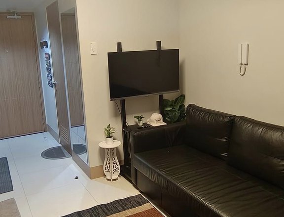 Fully furnished corner unit condo at Shore 3 Residences for Sale