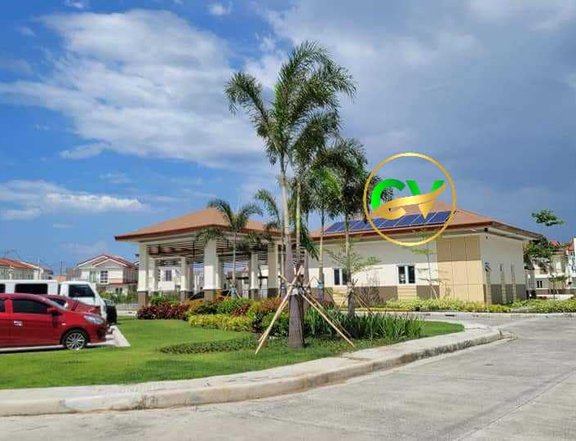 TOWNHOUSE COMPLETE 30 MINS AWAY FROM MOA