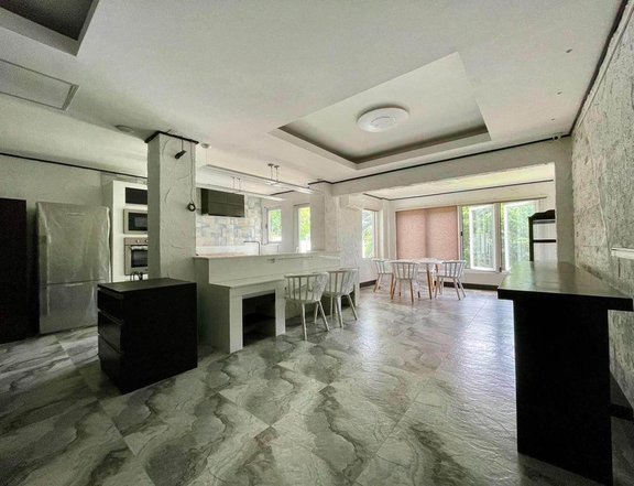 5-bedroom Single Detached House For Sale in Cebu City Cebu
