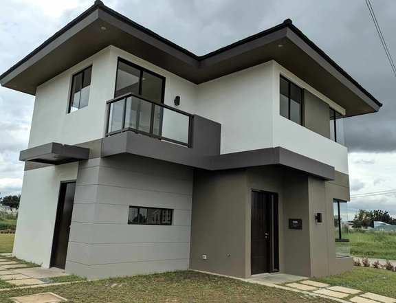 3BR Single Detached House For Sale in Nuvali Santa Rosa Laguna