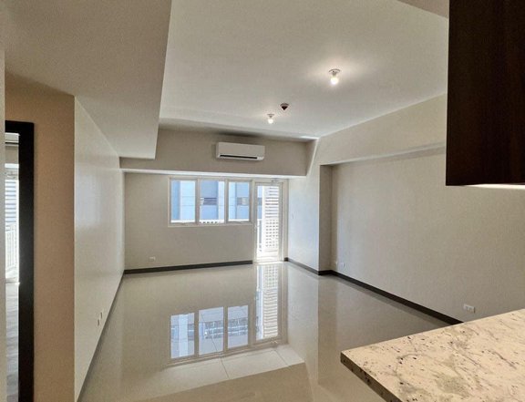 2 BR 2 Bedroom Condo for Sale in park McKinley West, BGC, Taguig City