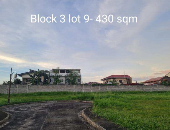 Lot For Sale 430 sqm in Exclusive Alabang West Village Muntinlupa