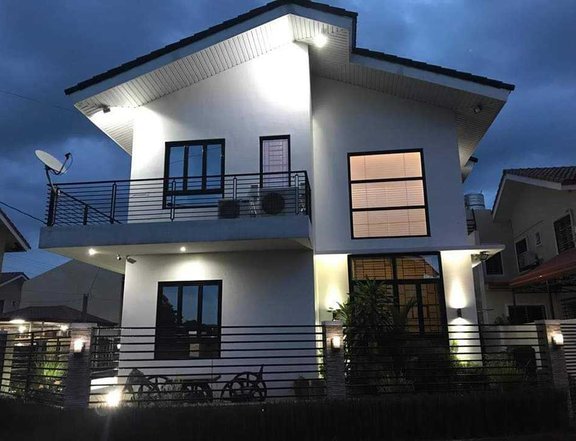 4-bedroom Single Detached House For Sale in Bacoor Cavite