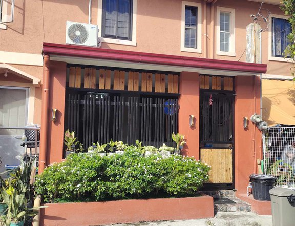 Fully renovated RFO TOWNHOUSE FOR SALE