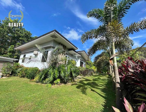 3-bedroom Townhouse For Sale in El Nido (Bacuit) Palawan