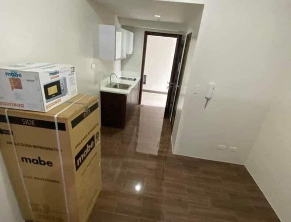 27.20 sqm 1-Bedroom with Balcony Condo For Sale in Makati Metro Manila