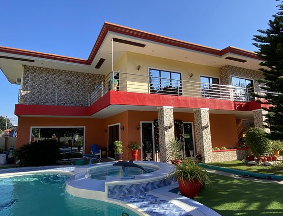 Foreigner's House with Pool For Sale in Pueblo Golf, Cagayan de Oro