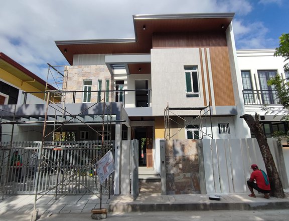 PRE-SELLING MODERN TROPICAL HOME WITH POOL IN ANGELES CITY