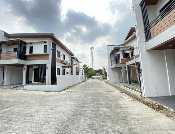 Deparo Executive Villas Caloocan 4-bedroom Single Attached House 161 sqm For Sale C3U3