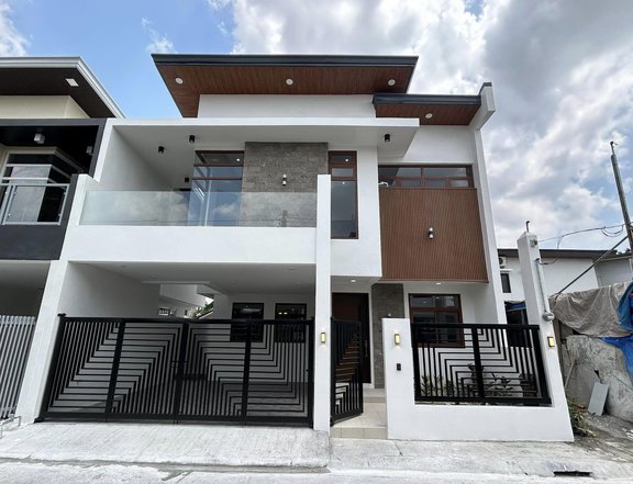 The BEST MODERN CONTEMPORARY on its category and size. FOR SALE!!