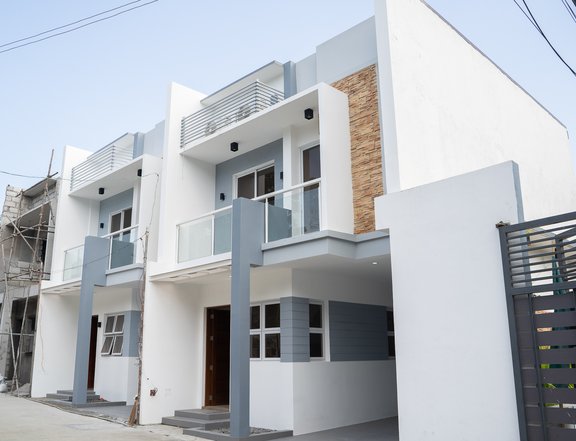 3-bedroom Townhouse For Sale in Caloocan