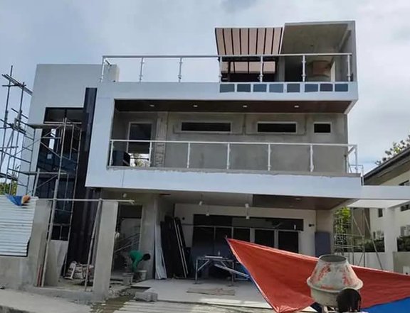 3-Bedroom Brand-New Overlooking House and Lot For Sale in Consolacion