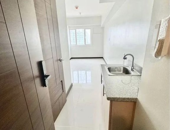 Ready For Occupancy 21.50 sqm Studio Residential Condo For Sale in Pasay