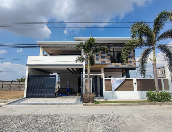 FOR SALE BRAND NEW MODERN MAXIMALIST TWO STOREY HOUSE WITH POOL IN ANGELES CITY NEAR CLARK