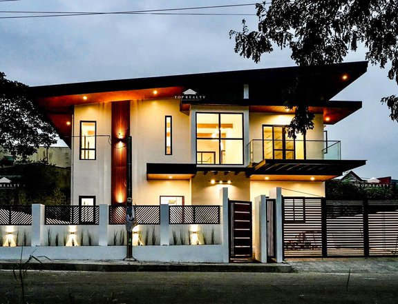 4BR 4 Bedroom House for Sale in Orchard Residential Estate, Cavite