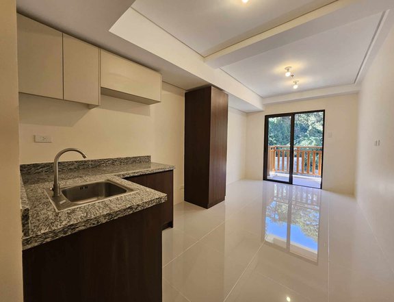 Serene Studio Condo with Balcony and Garden View in Selendra, Baguio City