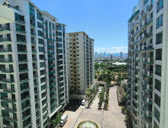 2br condo in macapagal pasay palm beach west near mall of asia tytana