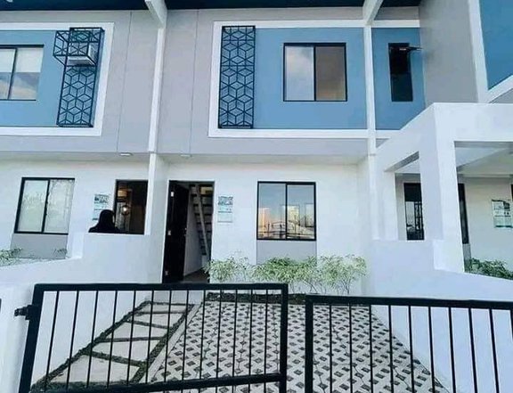 2-Bedroom Townhouse only P13,000 per month!