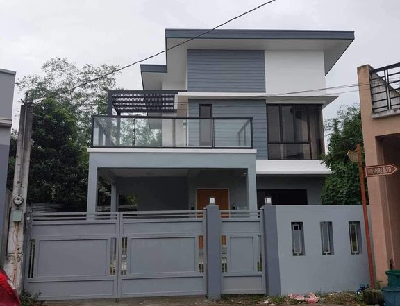 Single Detached House For Sale in West Beverly Hills Dasmarinas Cavite