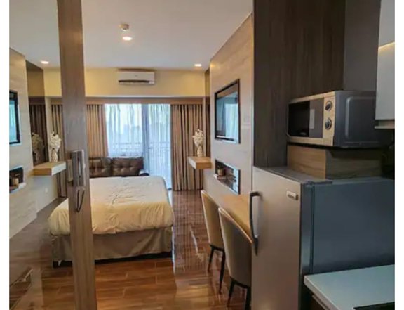 1br unit at Air residences, bside The Rise in Makati City nr Poblacion