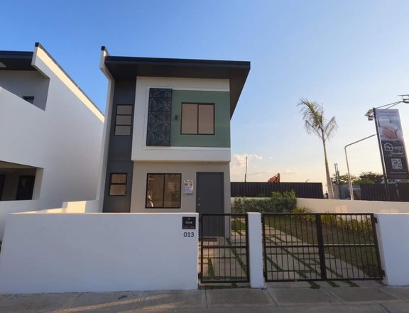 Affordable 2-Bedroom Single Attached House in Bacolod!