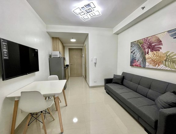 Furnished 1-Bedroom for Rent in Shore 2 Residences MOA Complex